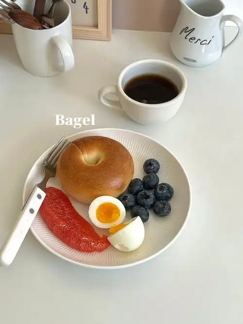 小基数减肥  #笔记灵感早餐盘:贝果05 柚子 蓝莓08 溏心蛋04