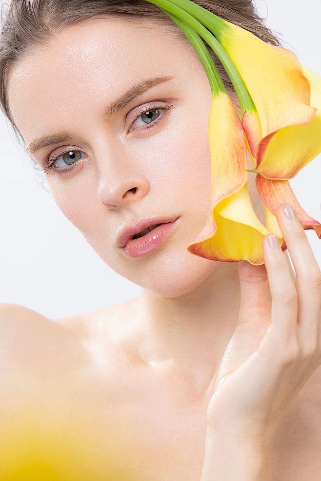 模特护肤美妆美女微笑笑容模特医美女装酷流行时尚珠宝高清照片摄影