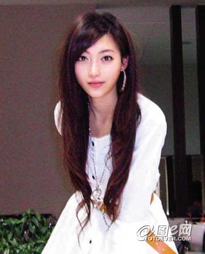 他们说服王紫菲于前天上午10时许在新浪开通了个人博客