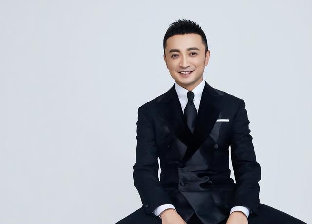 尼格买提在央视工作多年,是央视娱乐节目的王牌主持人.