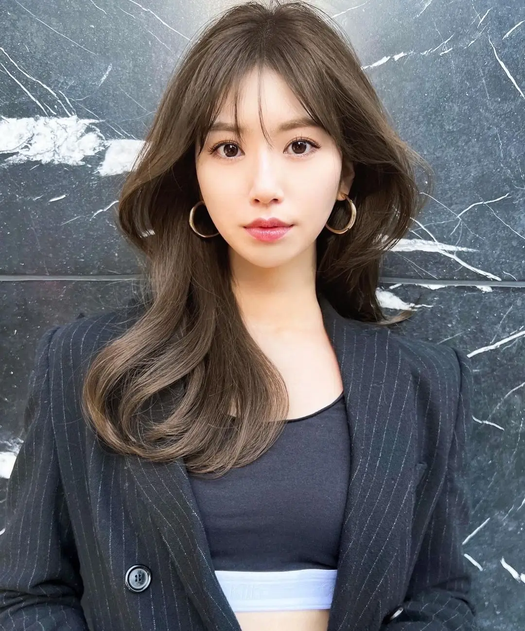 女人味职场发型