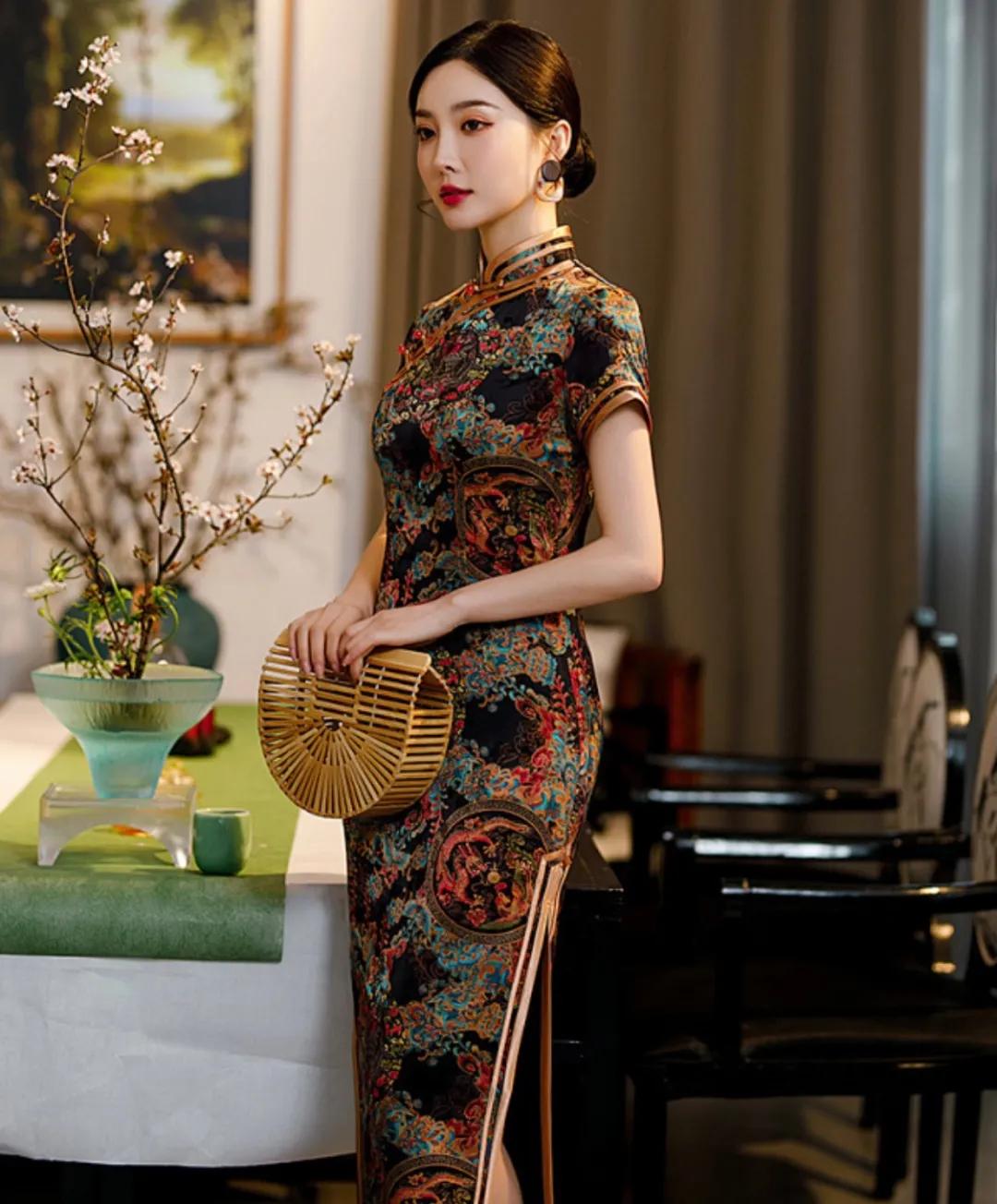 传统旗袍也能穿出高级感贤良淑德端庄大方彰显温婉大气之美