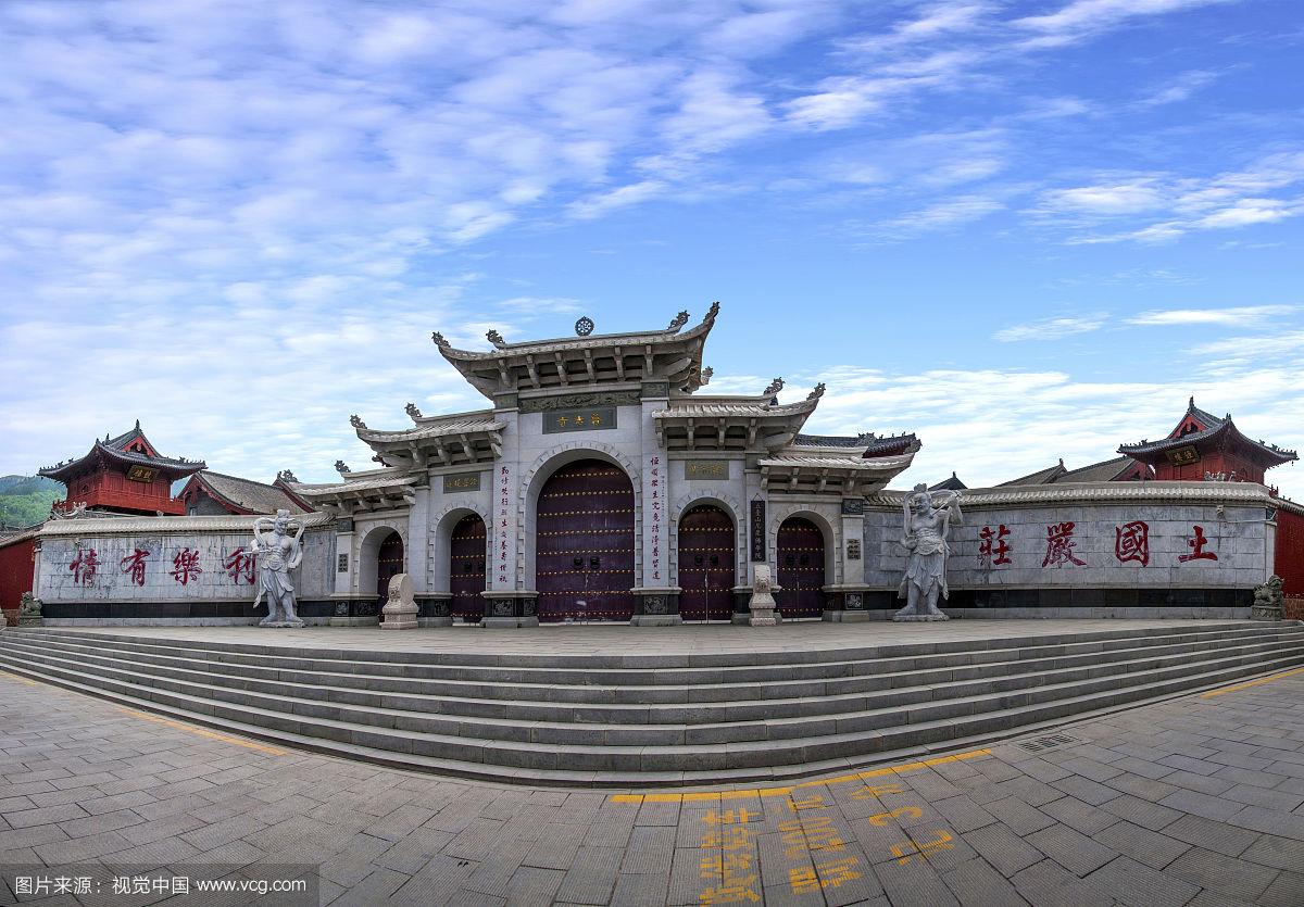 山西忻州市五台山普寿寺大门