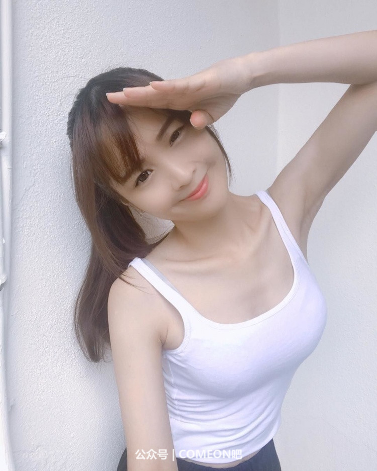 少女生活照 - 自带恋爱感的清纯女孩