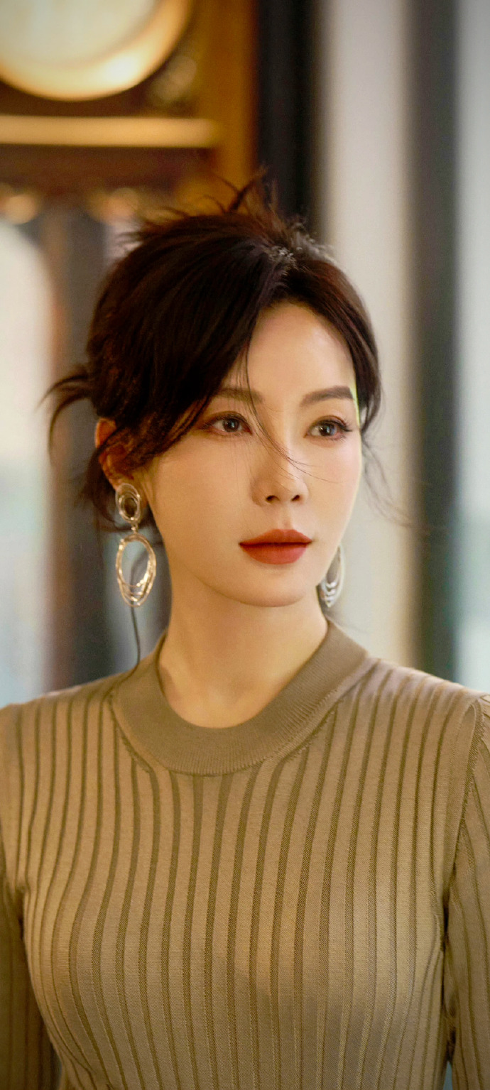 陈数身材保持得真不错