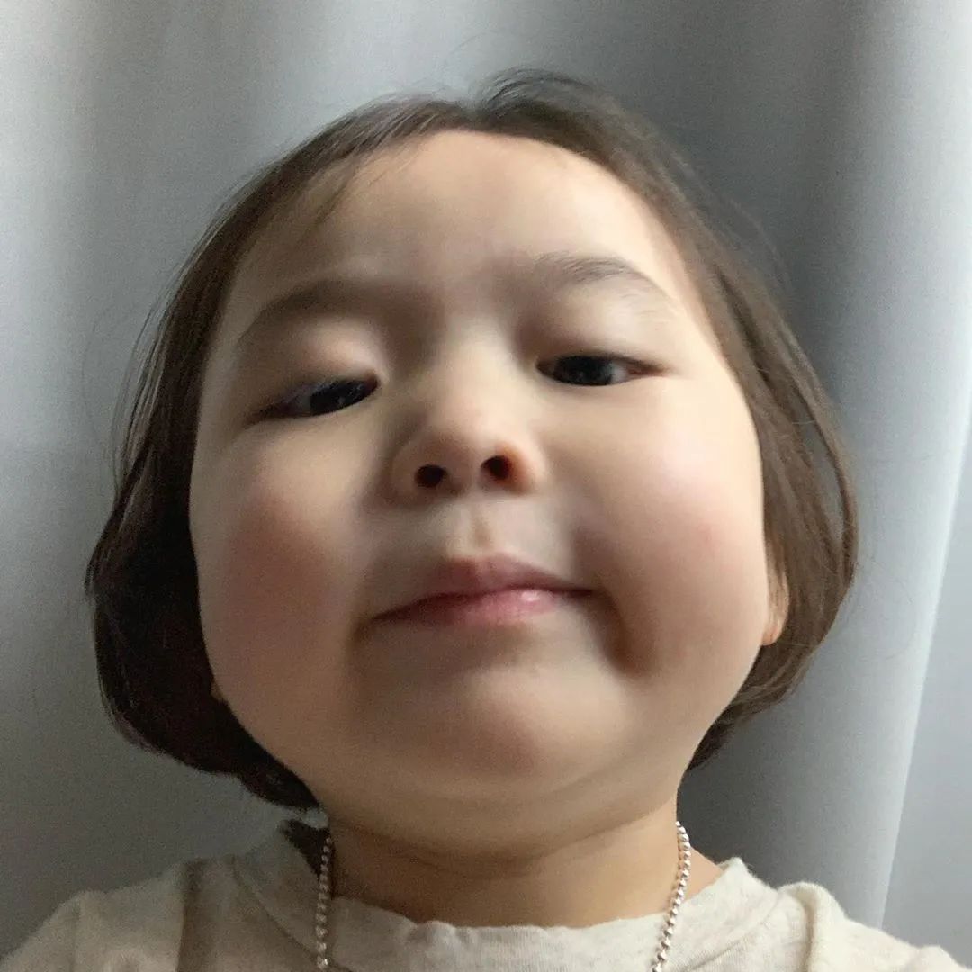 13万网友惊叹:这神态,一般人模仿不来|摄像机|表情包|黄夏温_新浪新闻