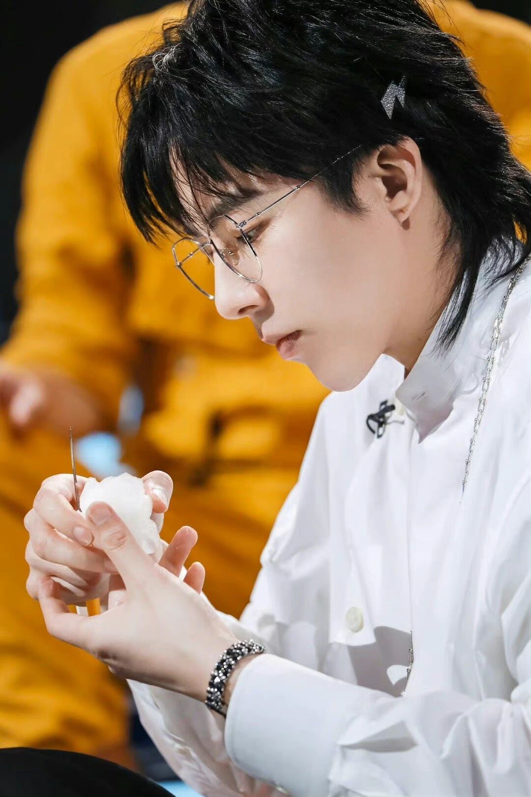 摩登兄弟刘宇宁壁纸(一百三十五) 好喜欢应援啊99我们的黄光真好看