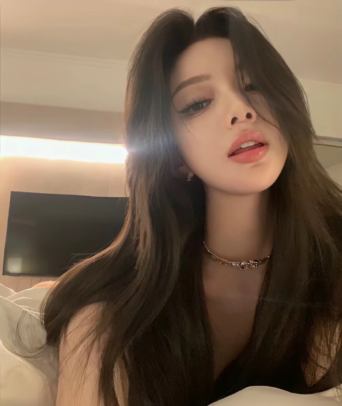 高冷范十足的女生头像 ～    #女生头像##女生头像集