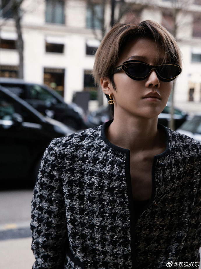 刘雨昕巴黎时装周