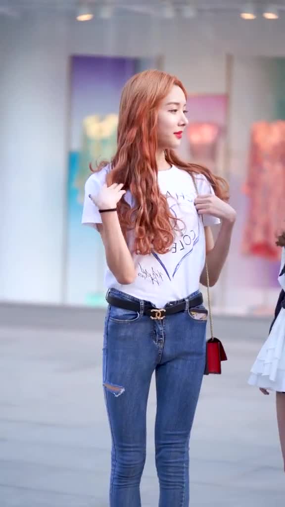 看到艾比和樱桃在一起玩好开心#街拍