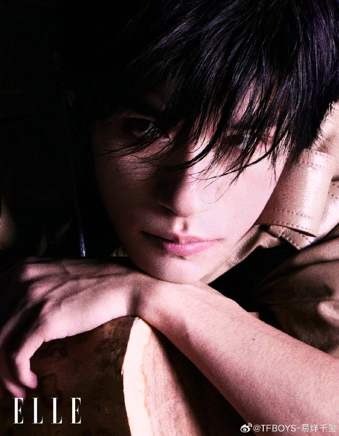 易烊千玺elle3月刊封面释出不愧是硬照天才