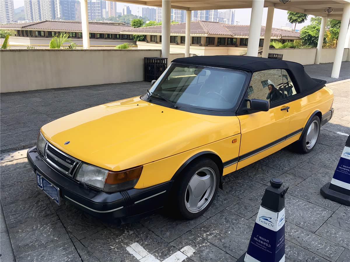 国内罕见车型萨博900s敞篷车街拍