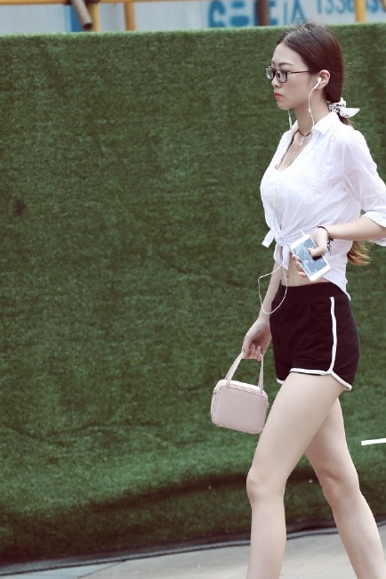 重庆夏日美女,呗侬阵阵清凉