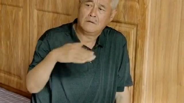 《刘老根3》赵本山式安排,表情动作拿捏得很到位,一般人都模仿不来!