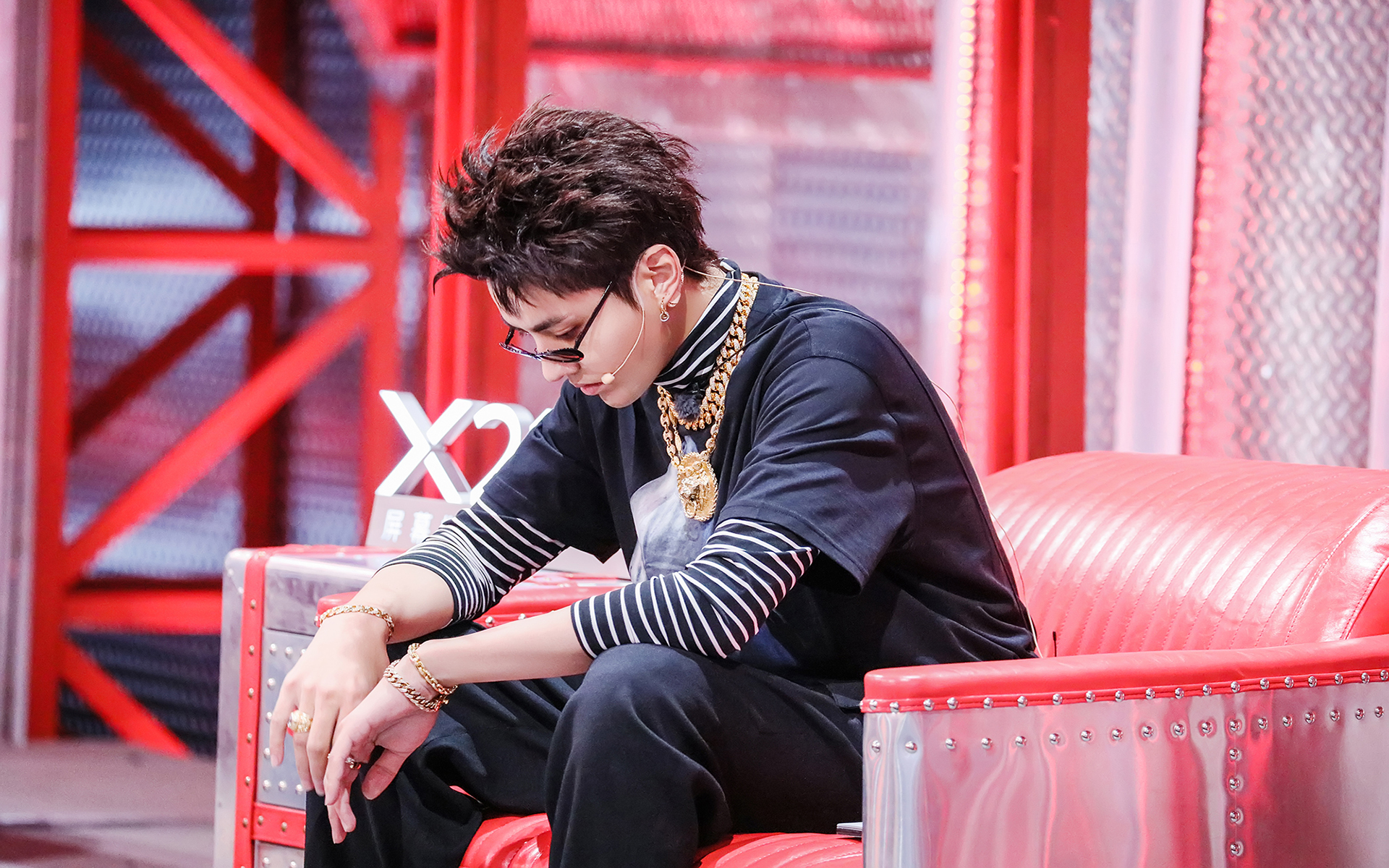 吴亦凡中国新说唱帅气图片壁纸