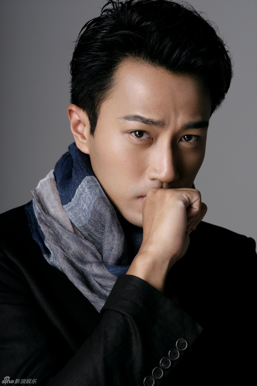 祖籍山东威海,中国影视男演员,歌手,电视剧制片人