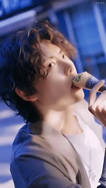 肖宇梁rportrait写真小卷毛大可爱日系风格真的帅的没边