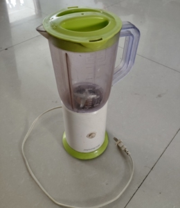 九阳榨汁机30包邮,完好无损,功效杠杠滴 因入手了破壁机特