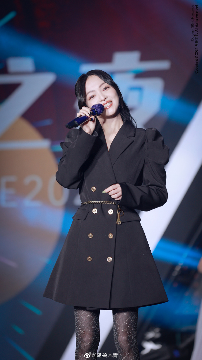 张韶涵超话zsh#张韶涵寓言巡演苏州站#20211030 杭州 92感谢妳造访