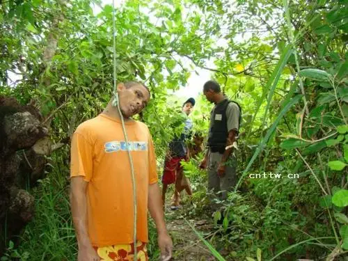 直面死亡:真实而恐怖的上吊组照,慎入!