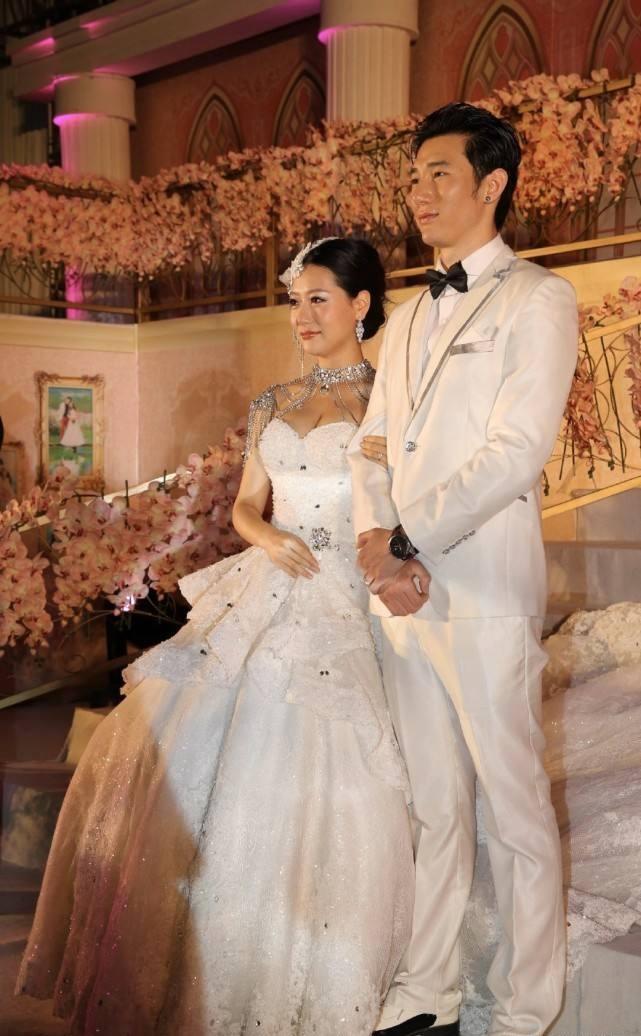 如今32岁的白冰没有很好的资源,反而选择把重心放在了家庭中,一心一意