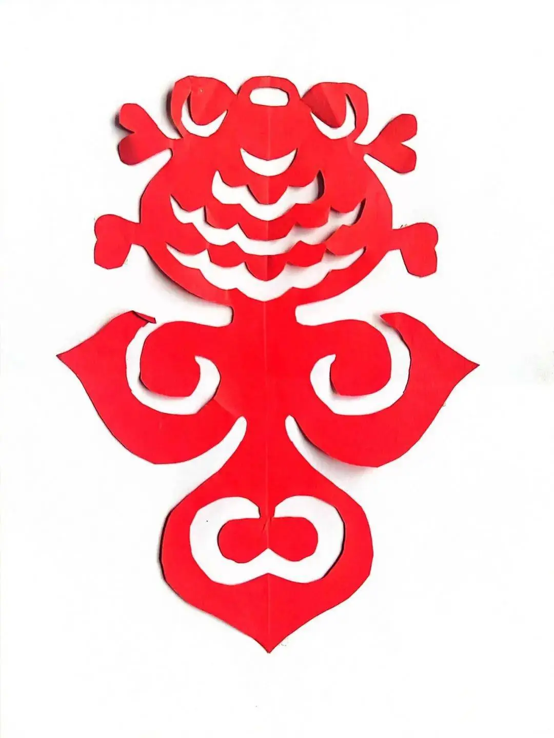 【龙小|教学】玩转轴对称 创造数学美——四年级数学寒假项目式学习