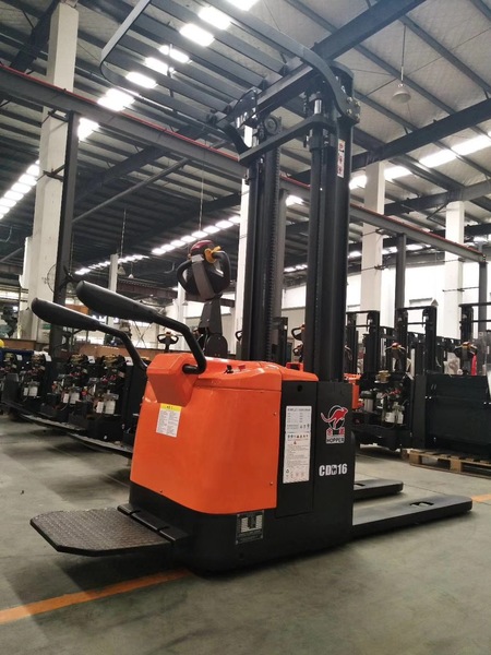 5米电动液压升高车