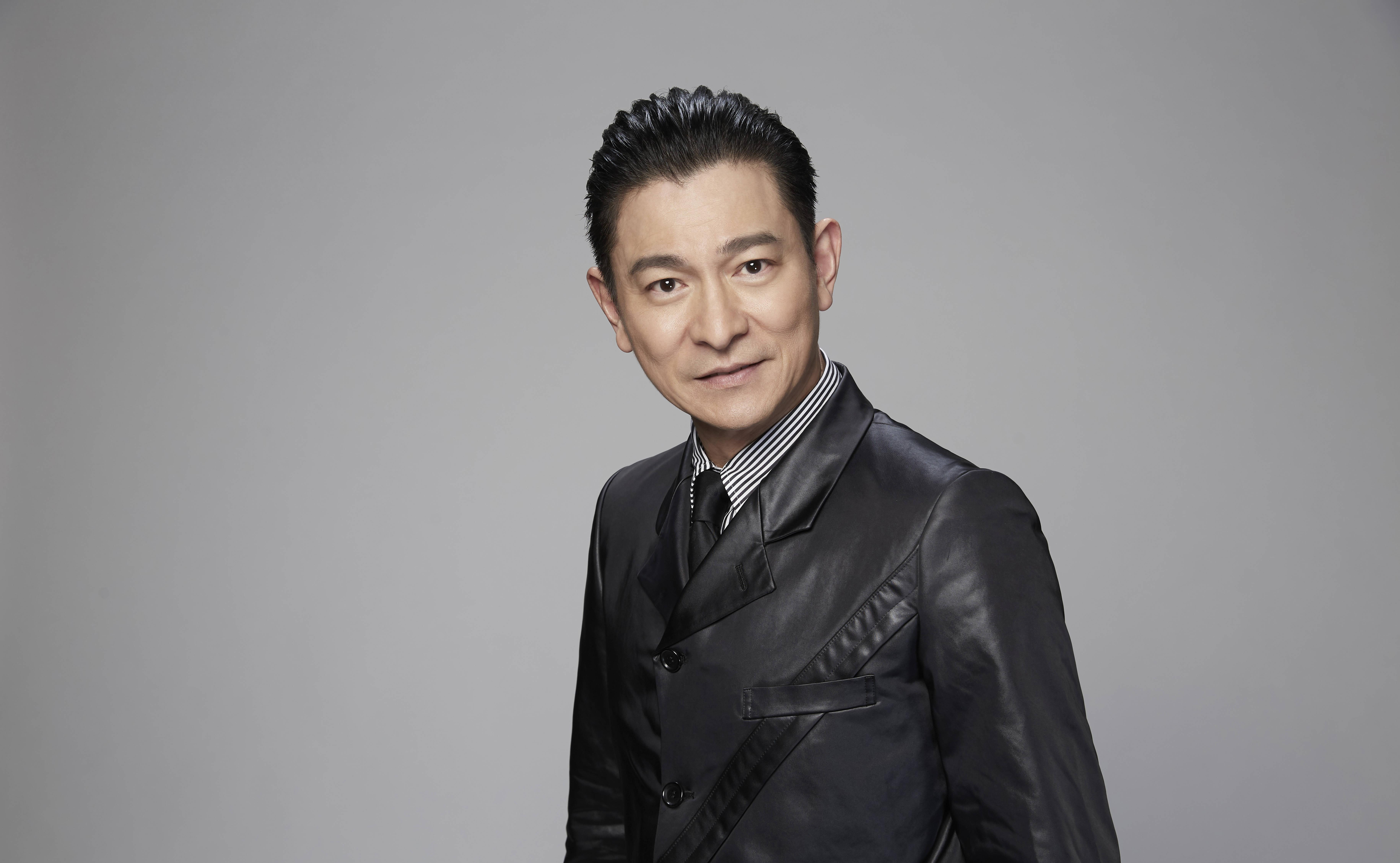 刘德华给妻女买私人飞机,亲姐姐住贫民窟,刘德华却不闻不问_女儿_生活