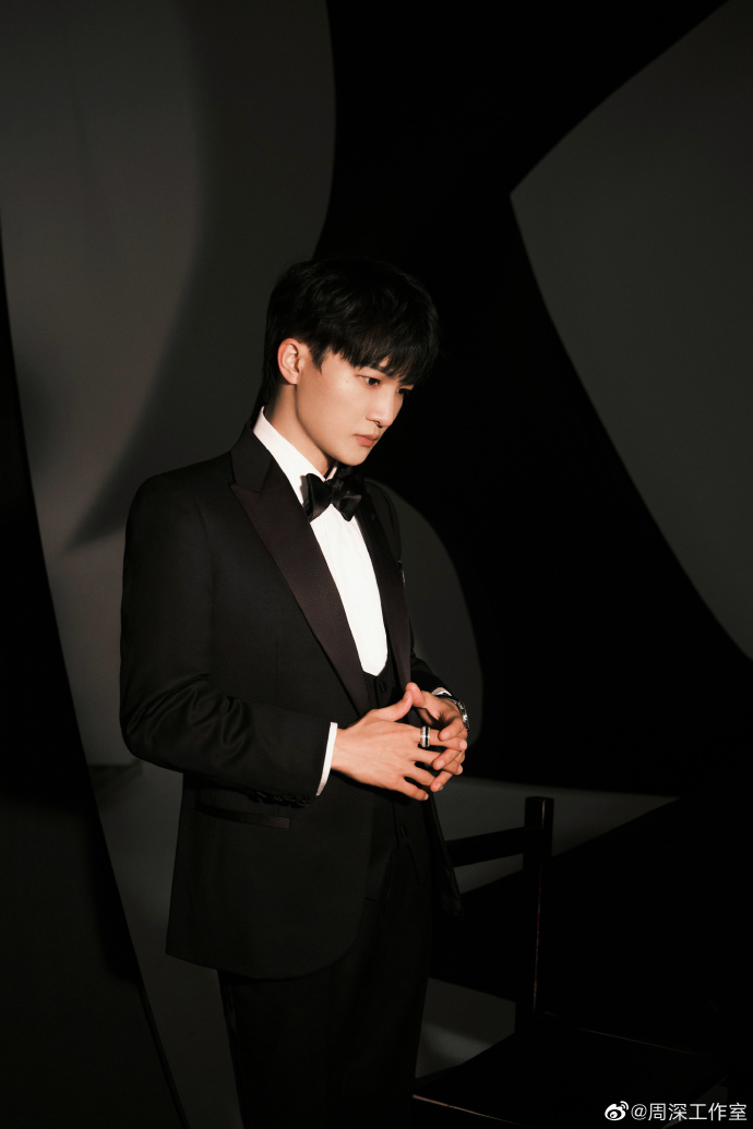 周深出席华表奖##中国电影华表奖##周深新歌明天的世界更美好