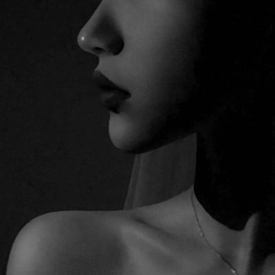 加柏林 黑白 伤感 高级感 拽_女生头像_我要个性网