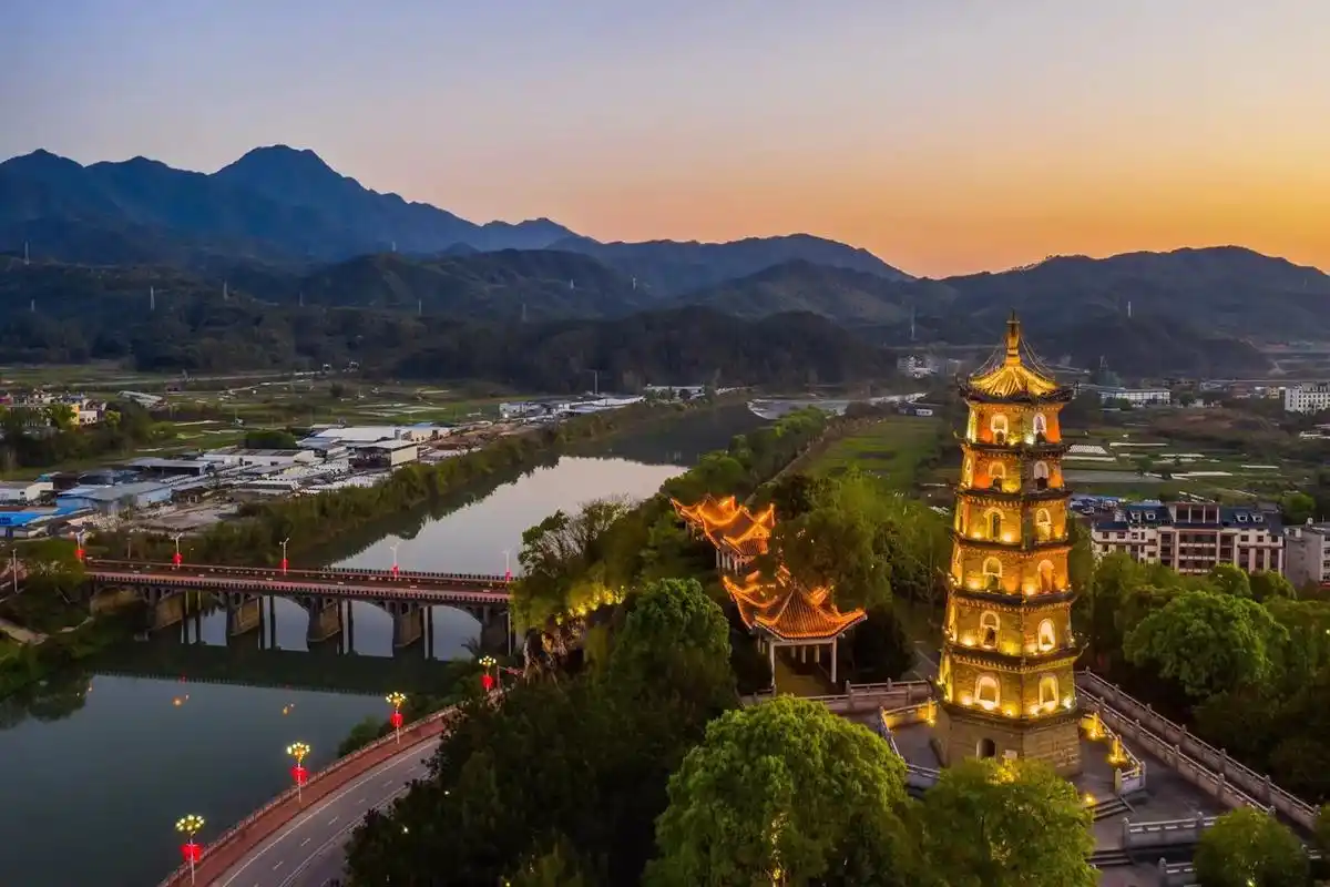 松溪最古老的塔,奎光塔.建于宋咸淳年间(1274年前后),清 - 抖音