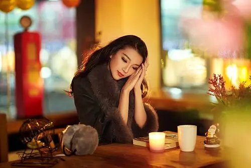 能够独立自处的女人最美