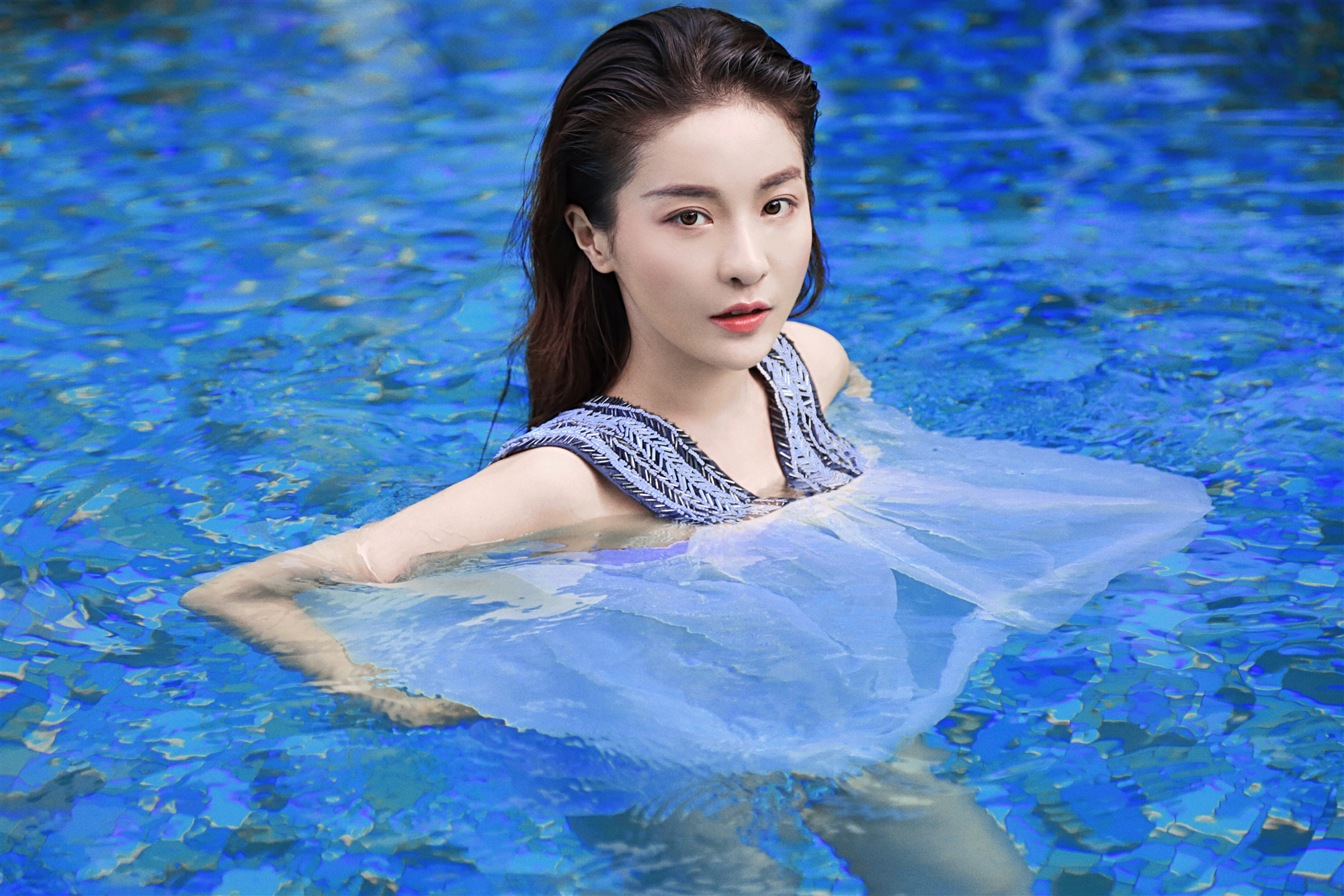 贡米复古写真曝光