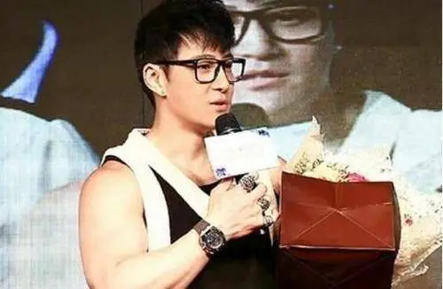 原创原创39岁的明道就算不能再翻红又怎样他永远都是最完美的霸道总裁