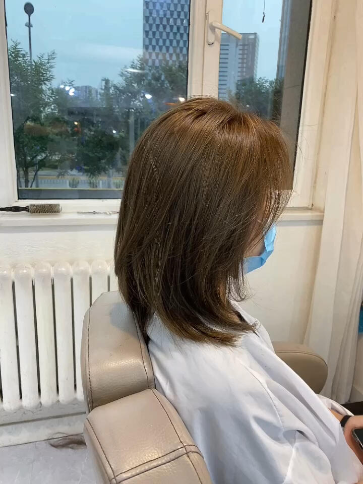 冷棕色冷茶色2022显白发色