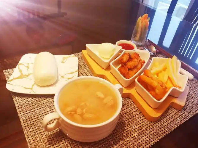 洪茹给张立鸿做的早餐,颜色搭配漂亮, 一看就有食欲,自己厨艺真实做品