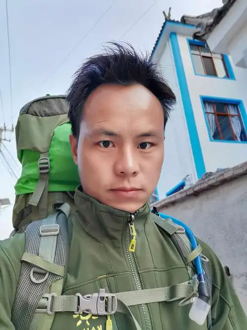 四个退伍军人的碧罗情节