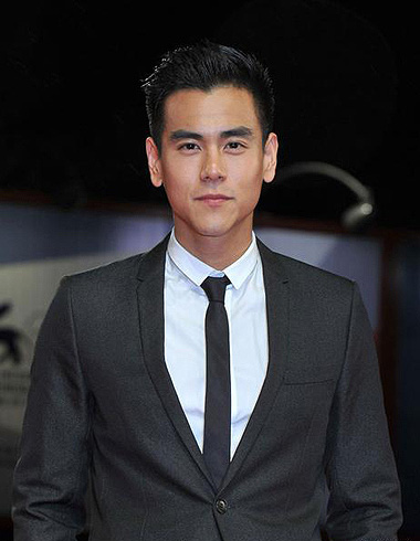 精英男士商务干练发型设计简单帅气成功男士分头发型设计