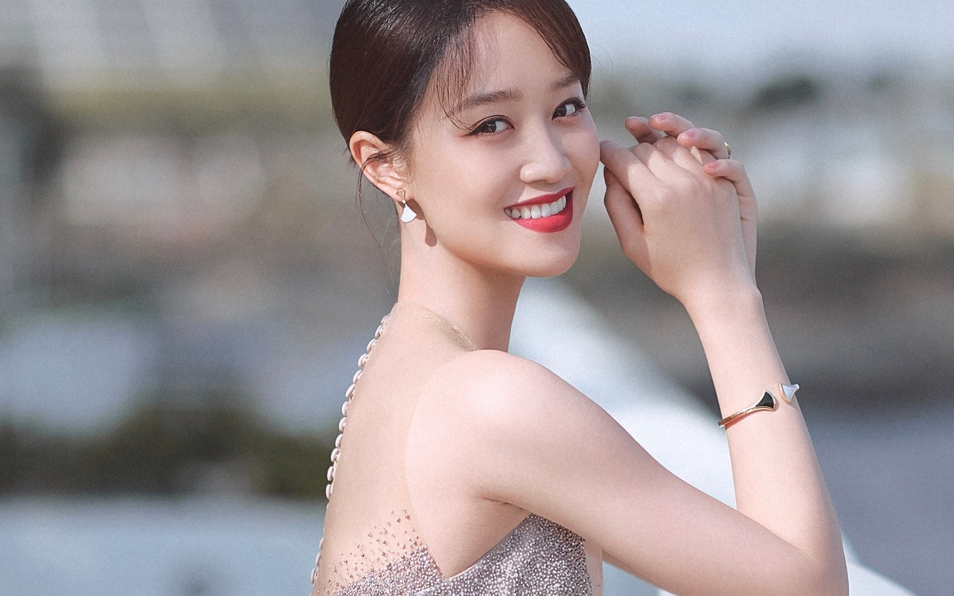 蓝盈莹性感优雅写真桌面壁纸高清大图预览1920x1200_大陆明星下载_美