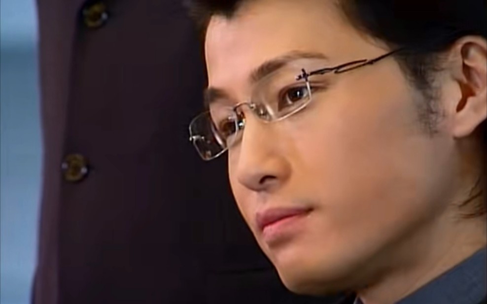 理想型【徐泽亚】(10)思考时会摘眼镜的徐泽亚,开会时掌控感十足的徐