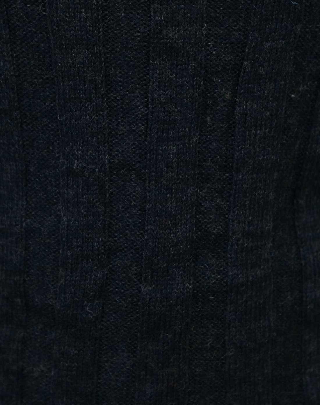 深灰色纯羊毛套头衫