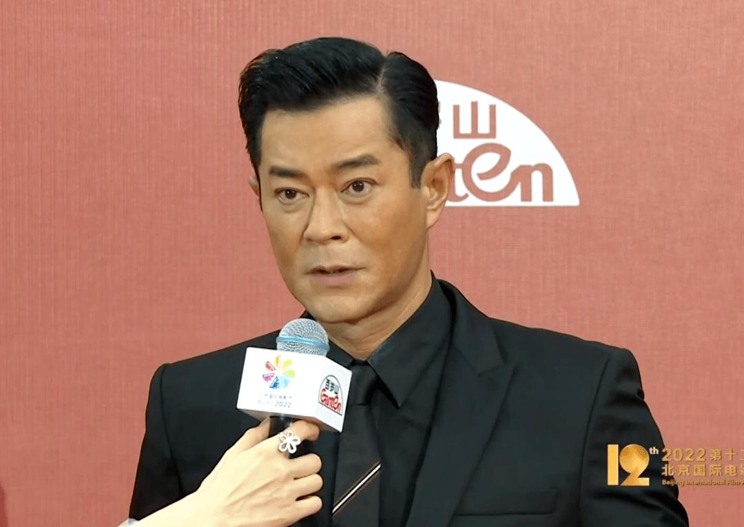 古天乐近照曝光,53岁神颜尽失变"蜡像人"?