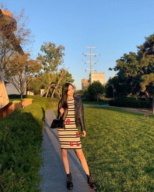 潘玮柏老婆生活照流出马甲线太明显难怪能让单身多年的他心动