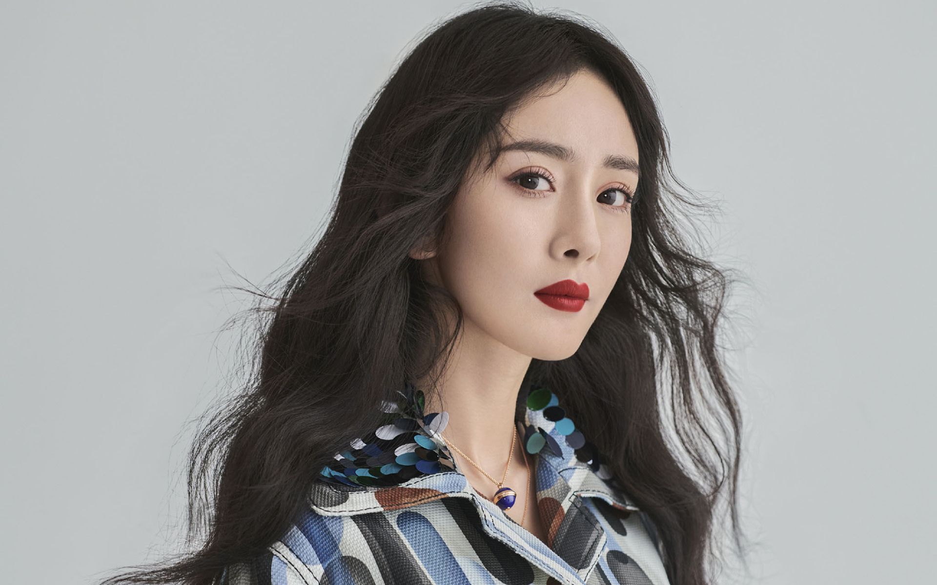 杨幂高清时尚写真图片桌面壁纸