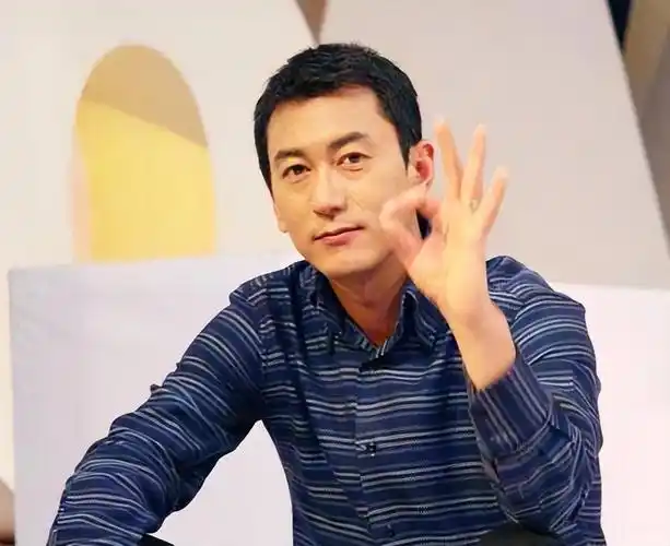 主持人鲁健个人资料:32岁娶小6岁郑天亮,如今儿女双全-韩剧网-最新