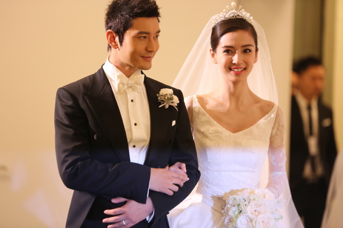 杨颖黄晓明婚礼现场生图#angelababy这是我结婚的地方# #明星沉浮记