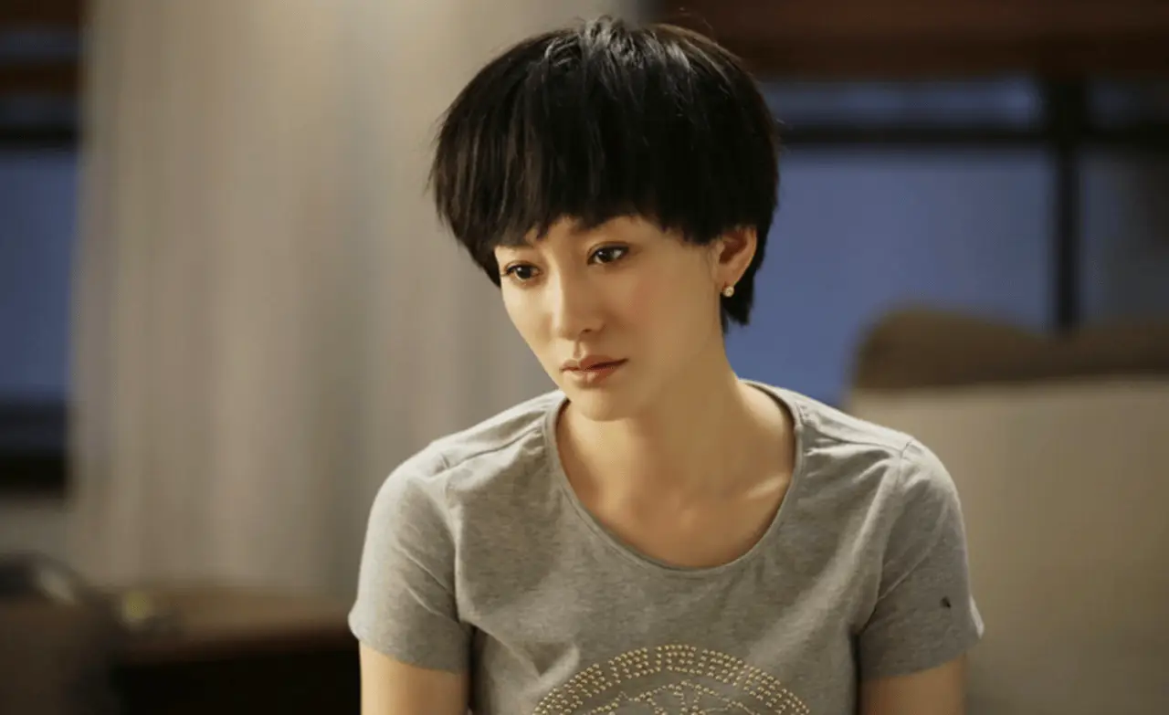 李小冉遭倪萍怼"没脑子",直率性格引争议,未来言行需谨慎!