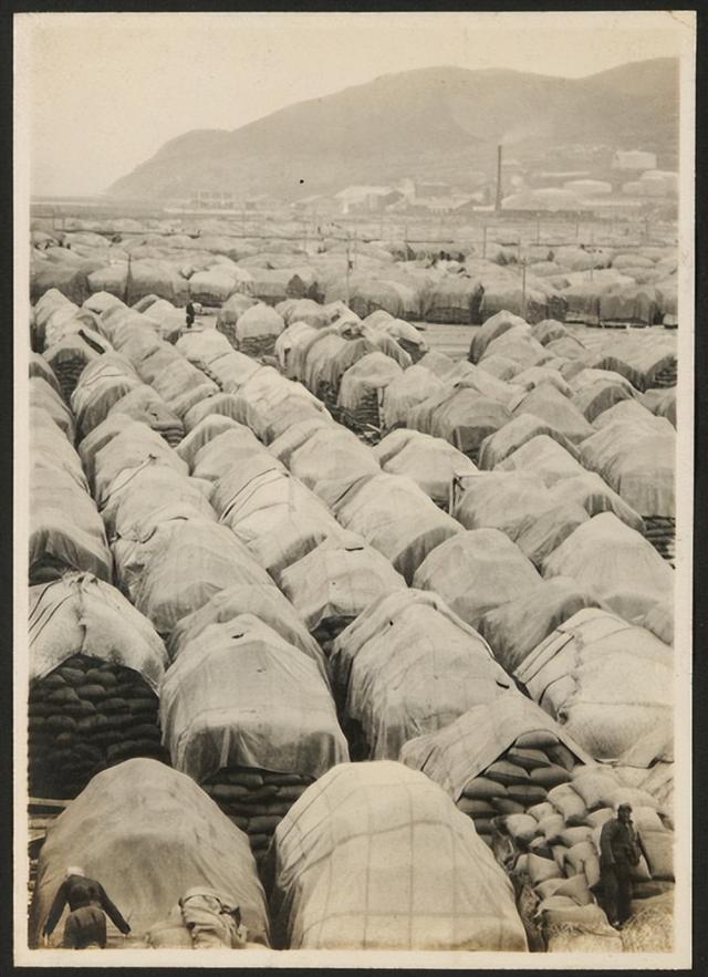 老照片,上世纪二十年代的大连,普通老百姓生活十分艰难