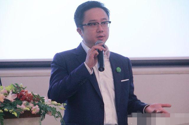 杨钰莹终于告别单身 男方父亲竟是他