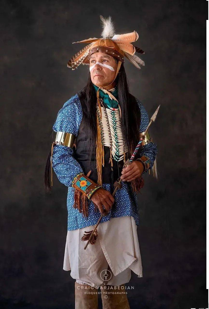 摄影师镜头下绚丽多彩的印第安传统服饰